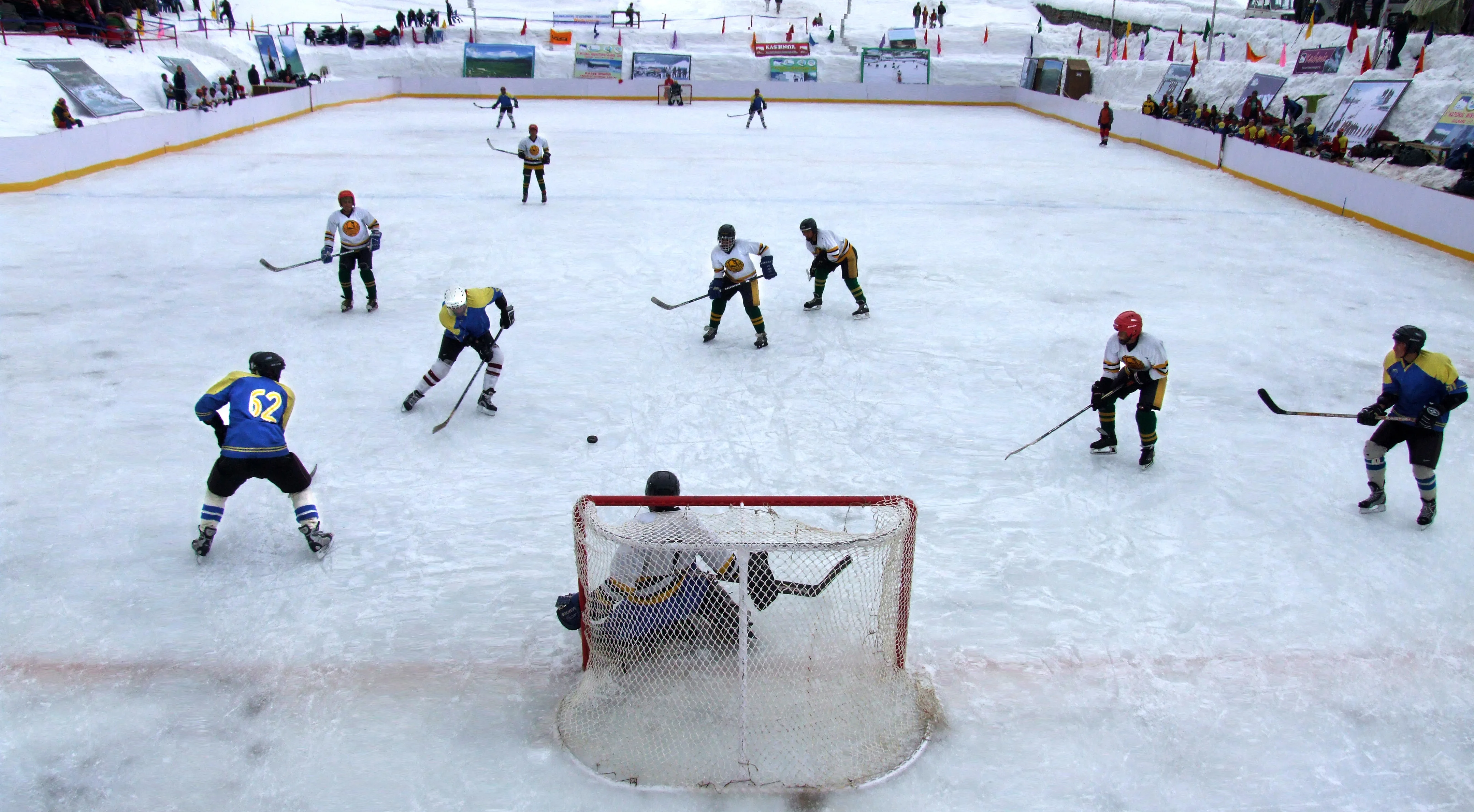 Ice Hockey in Gulmarg